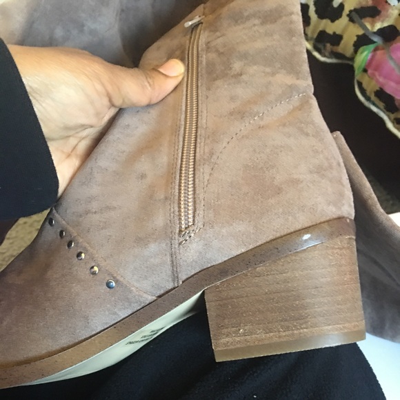 Sexy taupe over the knee boots - Picture 9 of 13